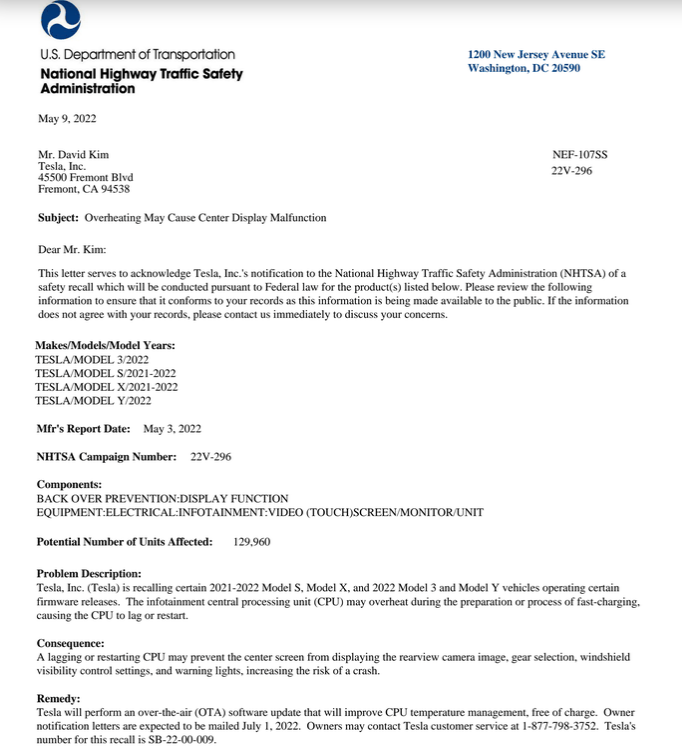 特斯拉召回13万辆因CPU过热导致触摸屏问题的车辆。  第2张