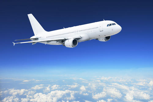 民航飞机颜色大多以白色为主主要原因包括