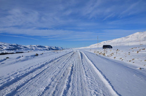 冰雪道路行车驾驶人为什么容易目眩而产生错觉
