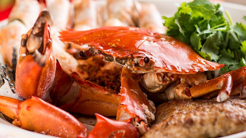 蚂蚁庄园8月18日：一般来说，螃蟹煮熟后为什么变红？