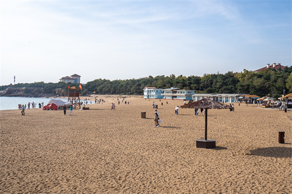 山东哪有海边景点好玩，山东哪里有海边好玩的地方