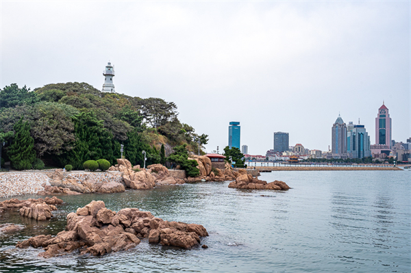 山东省蓉城市成山头景点，成山头在荣成的什么地方